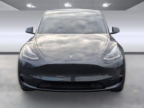2025 Tesla Model Y Long Range