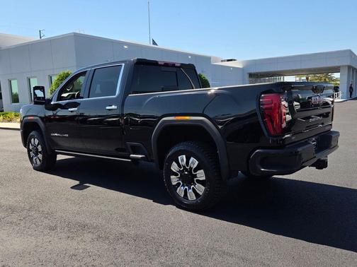 Onyx Black 2024 GMC Sierra 2500 Denali