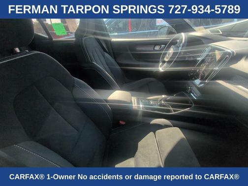 2025 Volvo XC40 B5 Plus Dark Theme