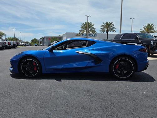 Elkhart Lake Blue Metallic 2023 Chevrolet Corvette Stingray w/2LT