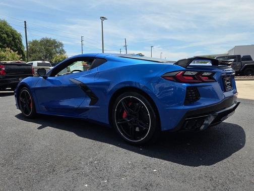 Elkhart Lake Blue Metallic 2023 Chevrolet Corvette Stingray w/2LT