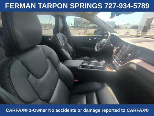 2023 Volvo XC60 B5 Ultimate Bright Theme