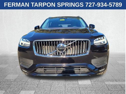 2022 Volvo XC90 T5 Momentum 7 Passenger