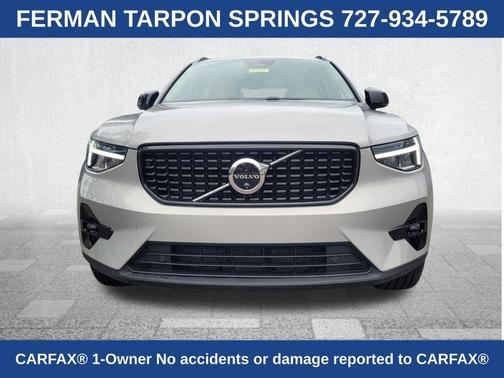 2025 Volvo XC40 B5 Plus Dark Theme