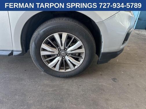 2019 Nissan Pathfinder SL