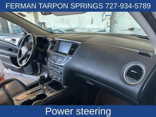 2019 Nissan Pathfinder SL
