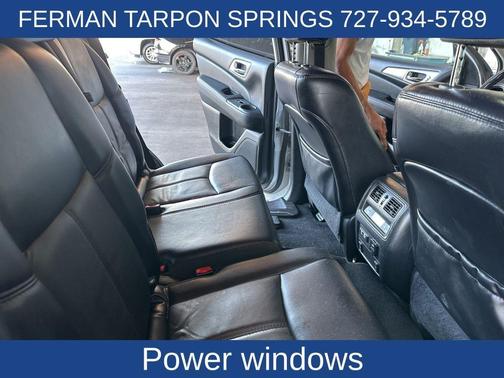 2019 Nissan Pathfinder SL