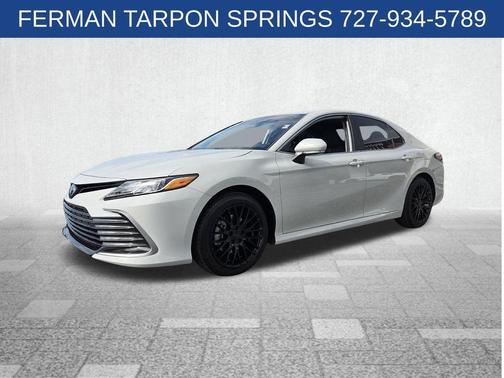 2024 Toyota Camry Hybrid LE