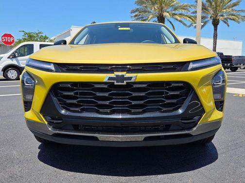 Nitro Yellow 2024 Chevrolet Trax ACTIV