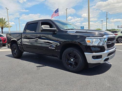 Diamond Black 2024 RAM 1500 Big Horn/Lone Star