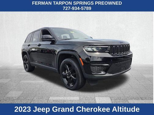 Diamond Black 2023 Jeep Grand Cherokee Altitude
