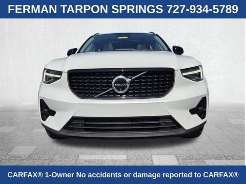 Crystal White 2024 Volvo XC40 B5 Plus Dark Theme