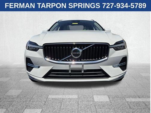 White 2023 Volvo XC60 B5 Core