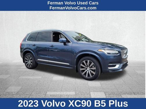 2023 Volvo XC90 B5 Plus
