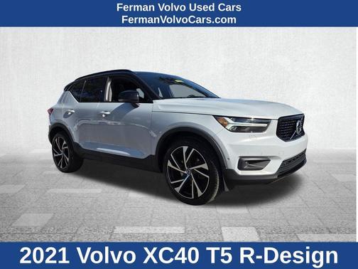 2021 Volvo XC40 T5 R-Design
