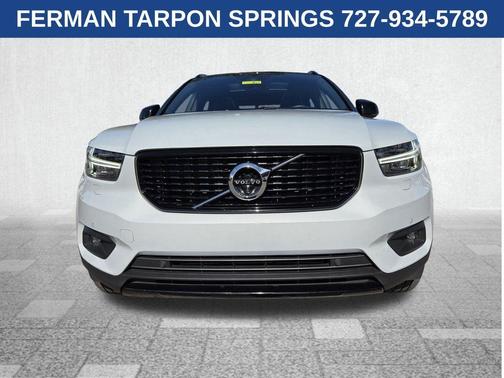 2021 Volvo XC40 T5 R-Design