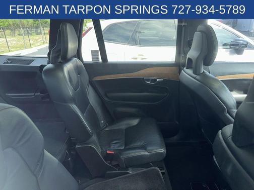 Gray Metallic 2021 Volvo XC90 T6 Momentum 6 Passenger