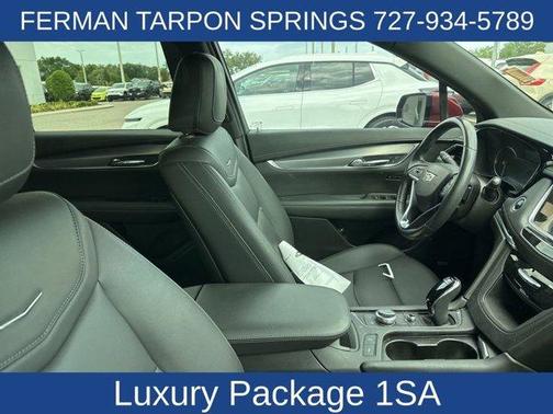 2023 Cadillac XT6 Luxury FWD