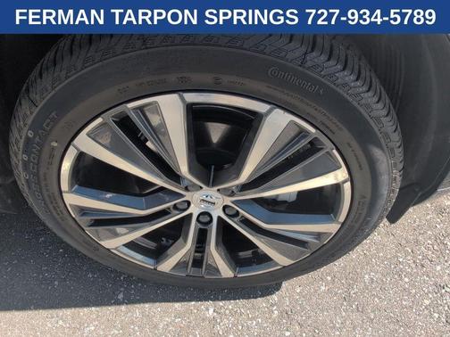 2022 Volvo XC60 B5 Momentum