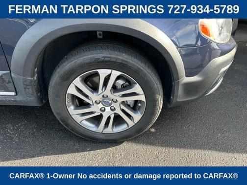 Caspian Blue Metallic 2014 Volvo XC70 3.2