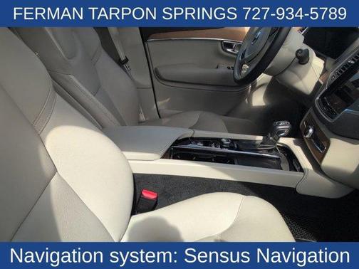 2021 Volvo XC90 T6 Momentum 7 Passenger