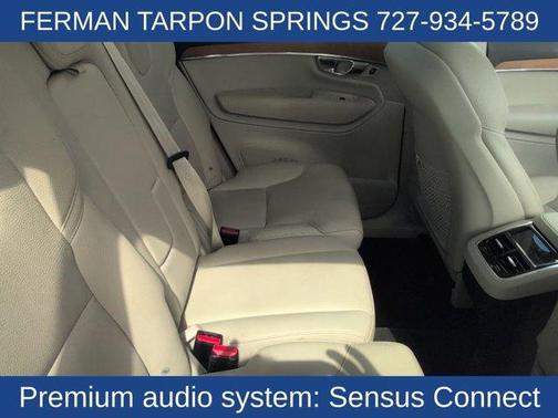 2021 Volvo XC90 T6 Momentum 7 Passenger