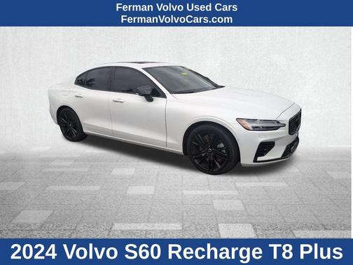 2024 Volvo S60 Recharge Plug-In Hybrid T8 Plus Black Edition