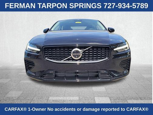2024 Volvo S60 Recharge Plug-In Hybrid T8 Ultimate Dark Theme