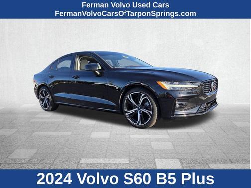 Onyx Black Metallic 2024 Volvo S60 B5 Plus Dark Theme