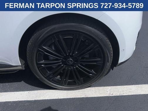 Fuji White 2024 Land Rover Range Rover P530 SE