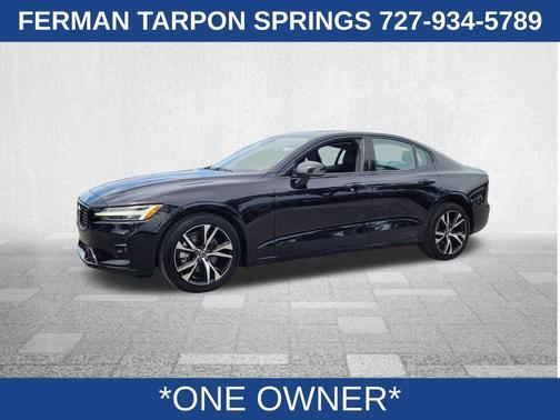 2024 Volvo S60 B5 Core Dark Theme