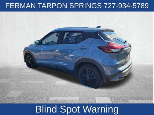 2022 Nissan Kicks SV