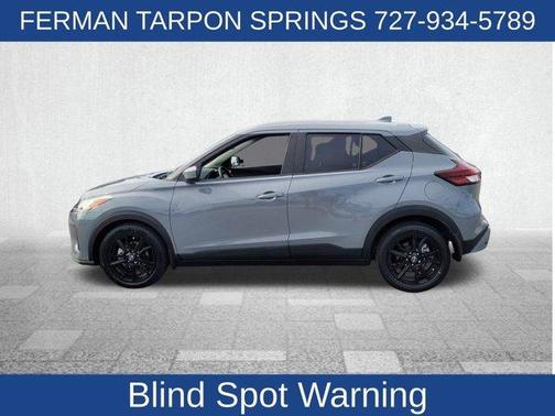 2022 Nissan Kicks SV