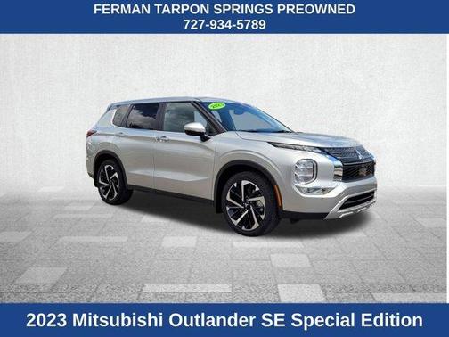2023 Mitsubishi Outlander SE Special Edition