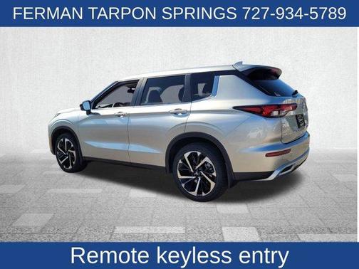 2023 Mitsubishi Outlander SE Special Edition