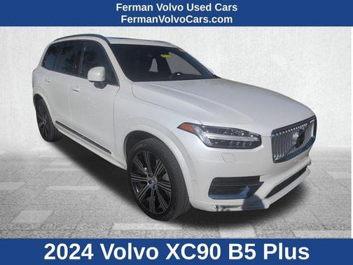 2024 Volvo XC90 B5 Plus Bright Theme