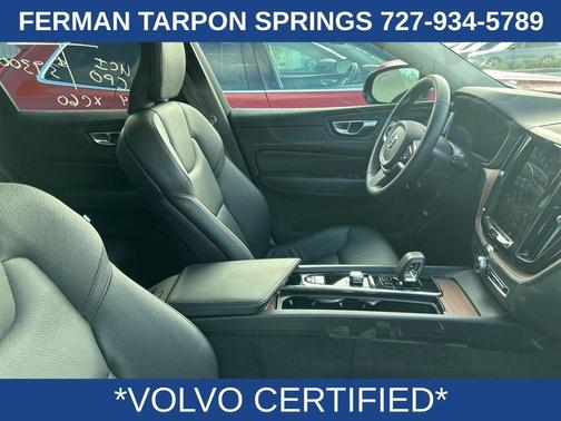 2024 Volvo XC60 B5 Plus Dark Theme