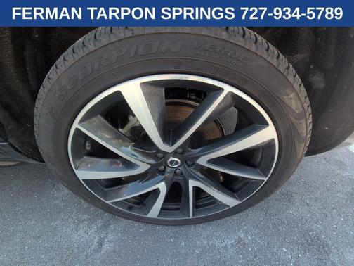 2025 Volvo XC90 B6 Plus 7-Seater