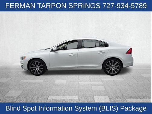 Crystal White Pearl 2017 Volvo S60 Inscription T5