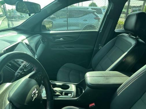 Gray 2023 Chevrolet Equinox RS