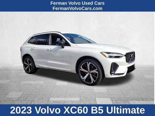 2023 Volvo XC60 B5 Ultimate Dark Theme