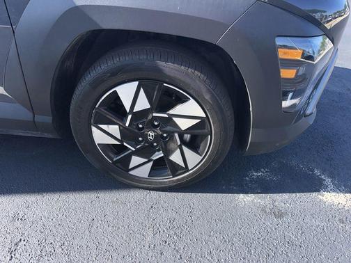 Gray Pearl 2024 Hyundai KONA SEL