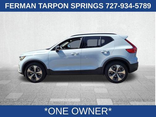 2024 Volvo XC40 B5 Core
