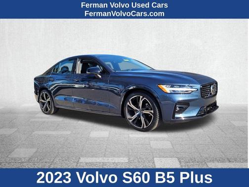 2023 Volvo S60 B5 Plus Dark Theme