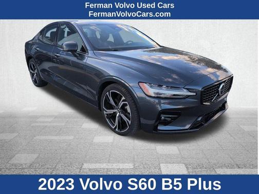 2023 Volvo S60 B5 Plus Dark Theme