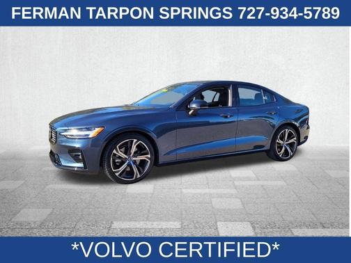 2023 Volvo S60 B5 Plus Dark Theme