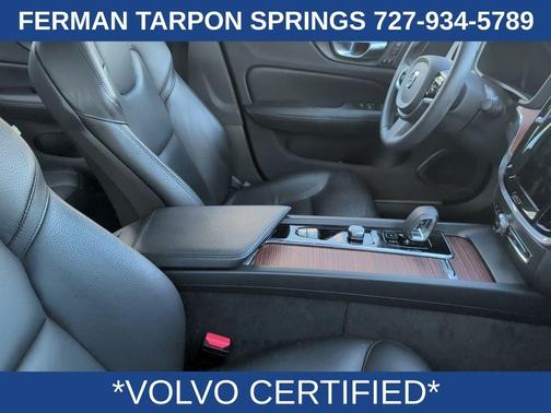 2023 Volvo S60 B5 Plus Dark Theme
