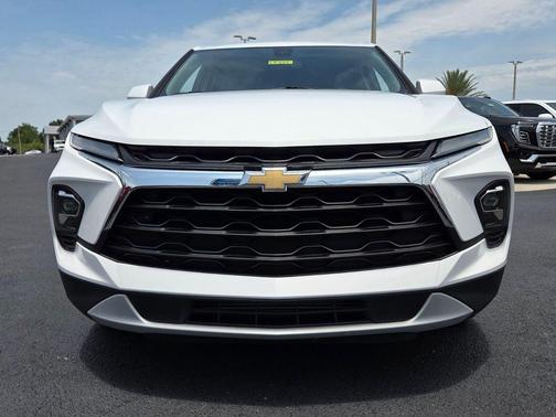 Summit White 2023 Chevrolet Blazer 2LT