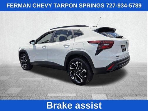 Summit White 2026 Chevrolet Trax 2RS