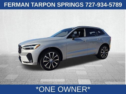 2023 Volvo XC60 B5 Plus Dark Theme